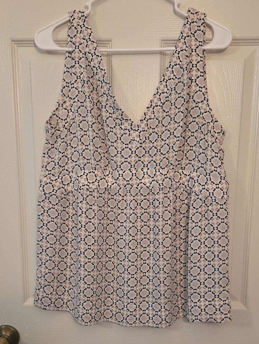 LOFT Cream Geo Top Shirt Size 8